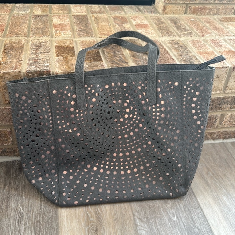 Bath & Body Works Large Laser Cut Grey & Metallic Silver Tote Bag Zippered